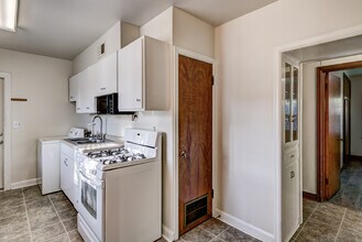 2204 Keith St in Eau Claire, WI - Building Photo - Building Photo