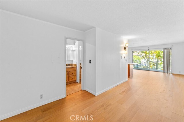 200 McNeil Ln-Unit -215 in Newport Beach, CA - Building Photo - Building Photo