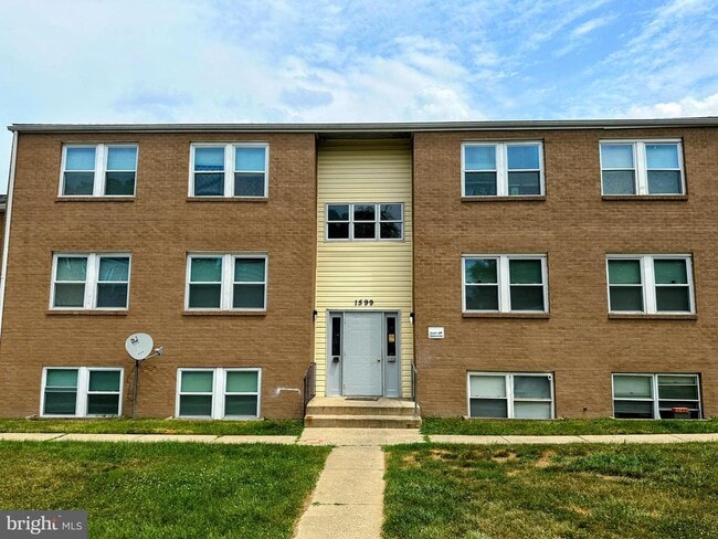 property at 1599 N East St