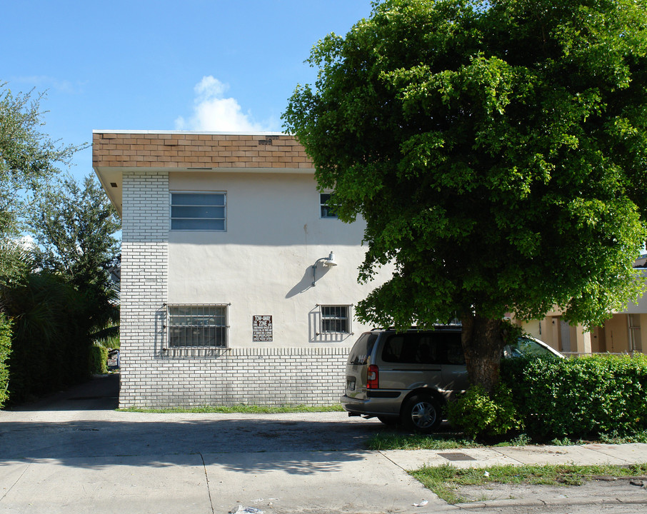 1937 SW 6th St in Miami, FL - Building Photo