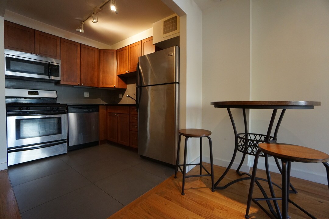 196 Stanton St in New York, NY - Building Photo