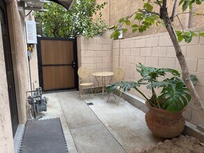 18415 Tuba St in Los Angeles, CA - Building Photo - Building Photo