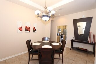 10514 Winrock Dr in Laredo, TX - Building Photo - Building Photo