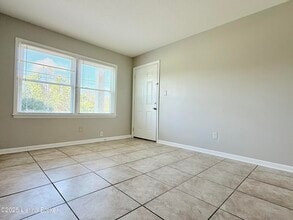 12611 E Orell Rd in Louisville, KY - Building Photo - Building Photo