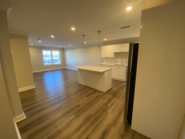 918 Providence Hwy in Dedham, MA - Building Photo - Building Photo