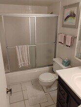 7920 E Camelback Rd, Unit 604 in Scottsdale, AZ - Foto de edificio - Building Photo