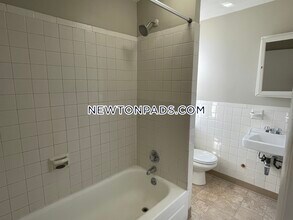 18 Lincoln St-Unit -1 in Newton, MA - Building Photo - Building Photo