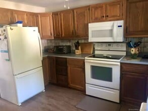 203 Pine Hollow Rd in Killingly, CT - Building Photo - Building Photo