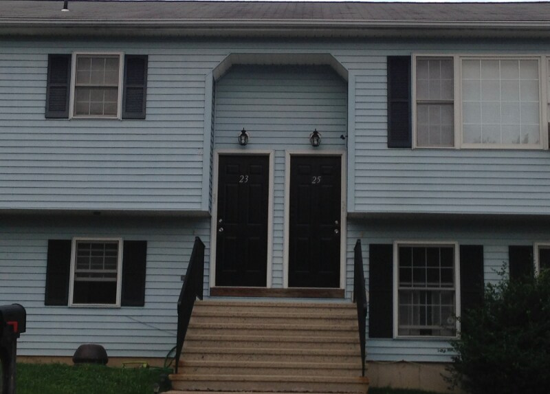 23 Ryan Pl in Waterbury, CT - Building Photo