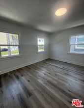 5530 Franklin Ave in Los Angeles, CA - Building Photo - Building Photo