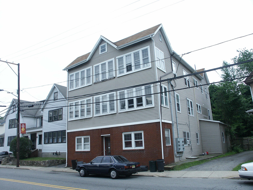 281 S Main St in Wharton, NJ - Building Photo