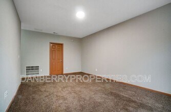 1129 N Byrne Rd in Toledo, OH - Building Photo - Building Photo