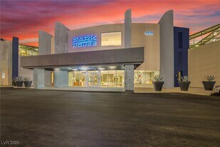 8925 W Flamingo Rd in Las Vegas, NV - Building Photo