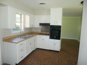8367 Dottley Dr in Southaven, MS - Building Photo - Building Photo