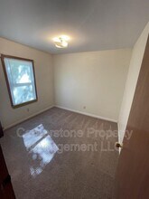 8300 Center Dr in De Soto, KS - Building Photo - Building Photo