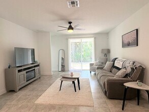 166 Pitching Wedge Dr in Daytona Beach, FL - Building Photo - Building Photo