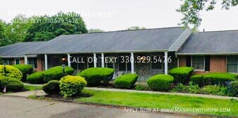 1027 Pittsburg Ave NW in North Canton, OH - Building Photo