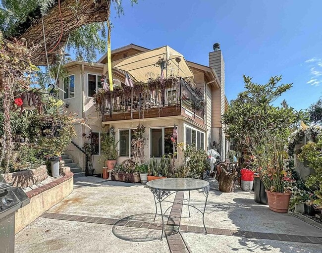 property at 2327 Maxson St