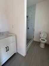 2920 Parkview Dr in Alhambra, CA - Foto de edificio - Building Photo