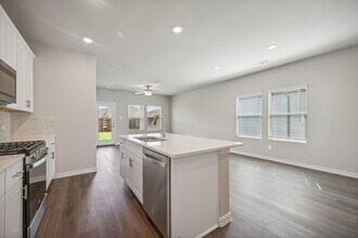 706 Hemingway Ln in McKinney, TX - Building Photo - Building Photo