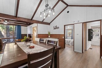 407 S Dart Canyon Rd in Crestline, CA - Building Photo - Building Photo