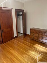 176 Powder House Blvd, Unit 3 in Somerville, MA - Foto de edificio - Building Photo