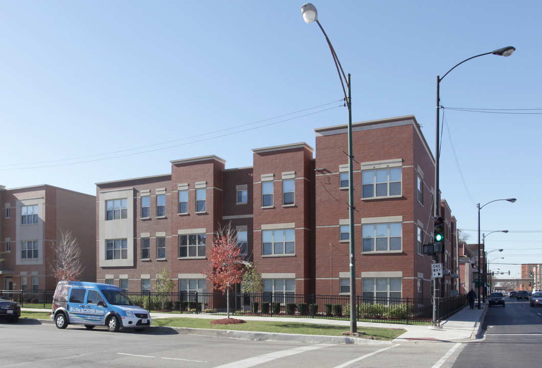 3908 S Indiana Ave in Chicago, IL - Building Photo