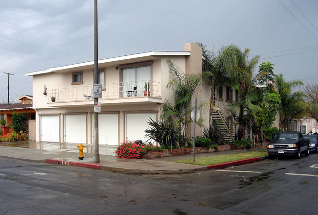 791 Coronado Ave in Long Beach, CA - Building Photo - Building Photo