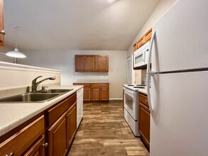 2013 Carlee Dr, Unit B in Pueblo, CO - Building Photo - Building Photo