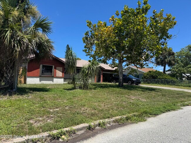 496 Poinciana Dr in Melbourne, FL - Building Photo - Building Photo