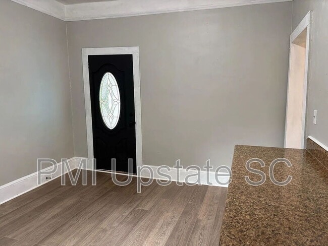 10 E Main St in Taylors, SC - Building Photo - Building Photo