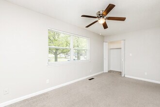 East Ridge Flats and Townhomes in Chattanooga, TN - Building Photo - Building Photo