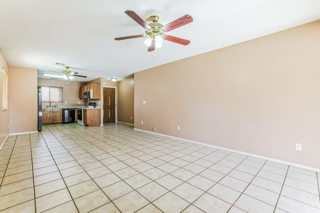 1473 E Avenida Isabella in Casa Grande, AZ - Building Photo - Building Photo