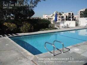 240 The Vlg in Redondo Beach, CA - Building Photo - Building Photo