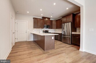 43792 Middleway Ter in Ashburn, VA - Building Photo - Building Photo