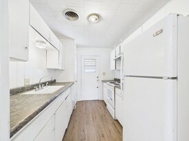 21 Linda Dr in Fredericksburg, TX - Building Photo