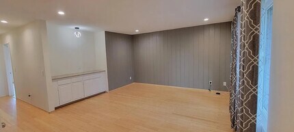 4245 Asher St, Unit 17 in San Diego, CA - Building Photo - Building Photo