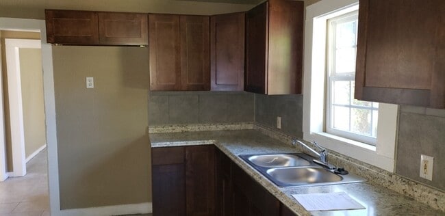 2122 Rockefeller Blvd in Dallas, TX - Building Photo - Building Photo