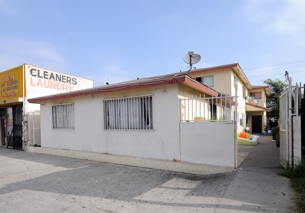 6015 Whittier Blvd in Los Angeles, CA - Building Photo