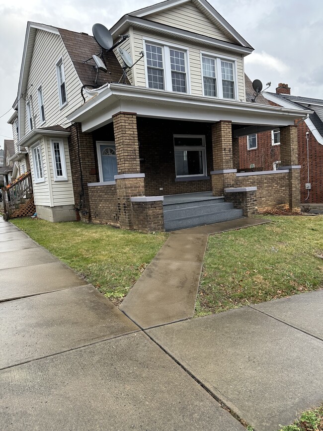 1006 Garfield St