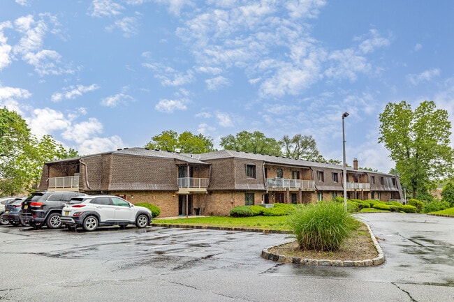 221 Ringwood Ave