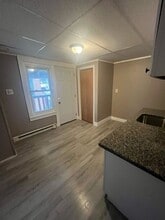 208 W Patterson St in Lansford, PA - Building Photo - Building Photo