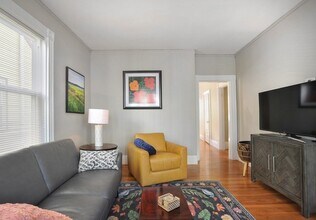 7 Lester Pl in Boston, MA - Building Photo - Building Photo
