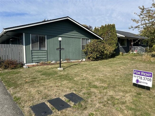 2321 Pacific St in Bellingham, WA - Building Photo - Building Photo