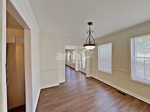 714 Ridgewood Way in Canton, GA - Foto de edificio - Building Photo