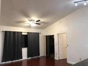 2550 SW 18th Terrace in Fort Lauderdale, FL - Building Photo - Building Photo