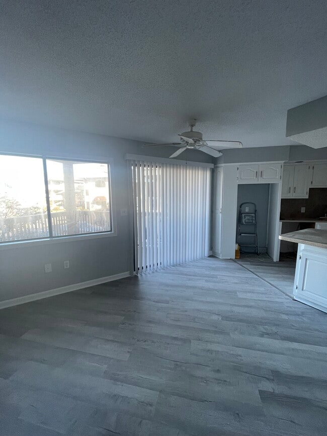 4222 Pinehurst Cir in Little River, SC - Foto de edificio - Building Photo