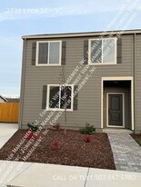 2731 SE Lyon St in Albany, OR - Building Photo