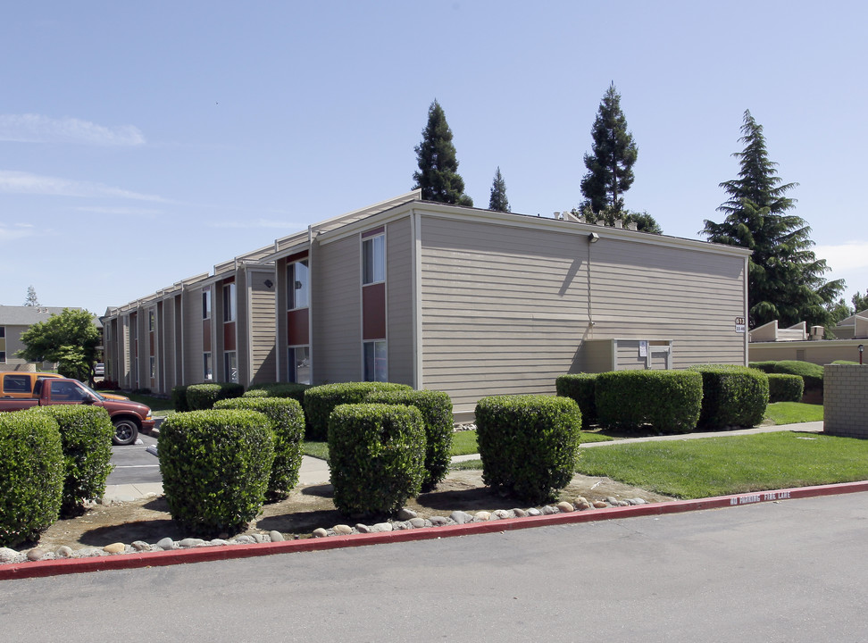 Folsom Gardens in Folsom, CA - Foto de edificio