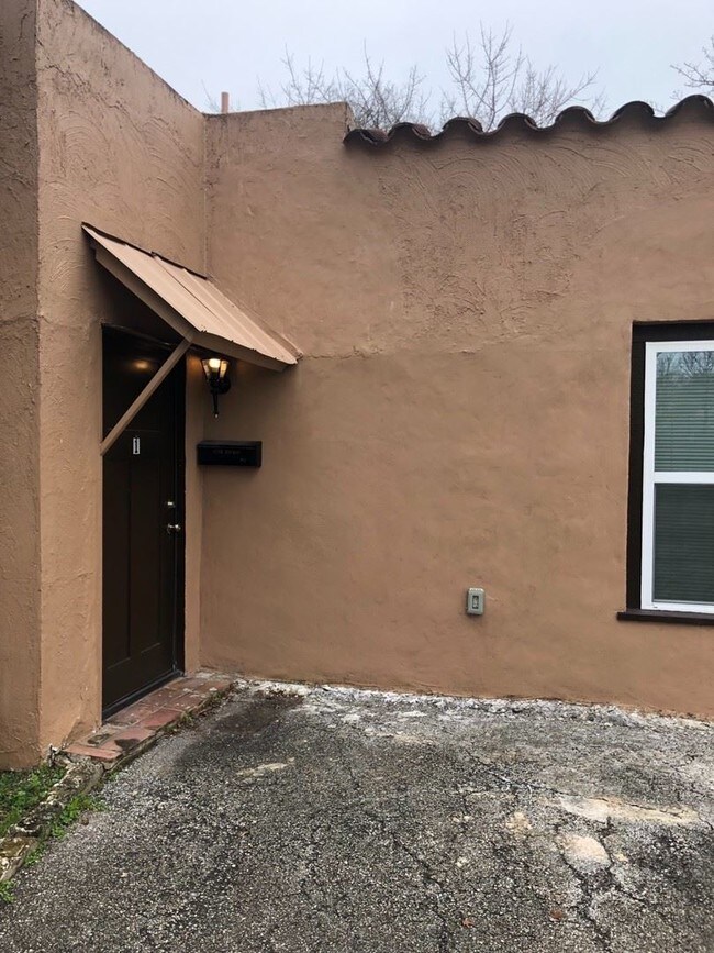 4715 Howard St in San Antonio, TX - Building Photo - Building Photo